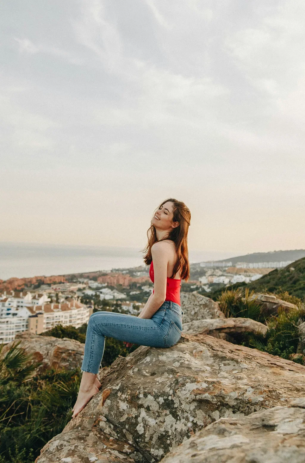 A 25-Year-Old Girl Tells You: Is Her Marriage Happy by Marrying a 40-Year-Old Man?